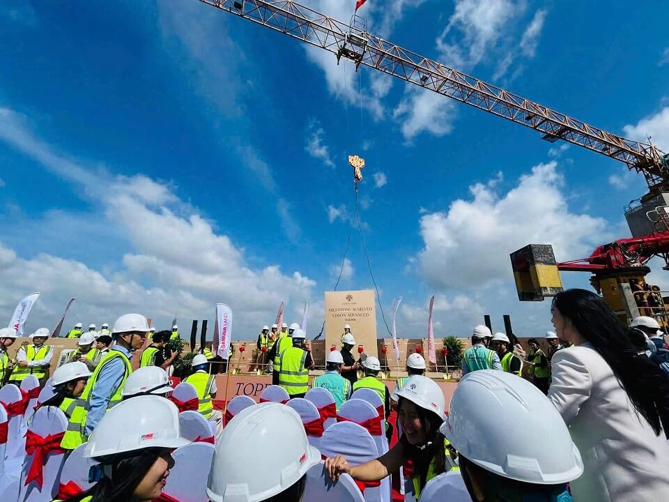 lễ cất nóc toàn dự án Eaton Park